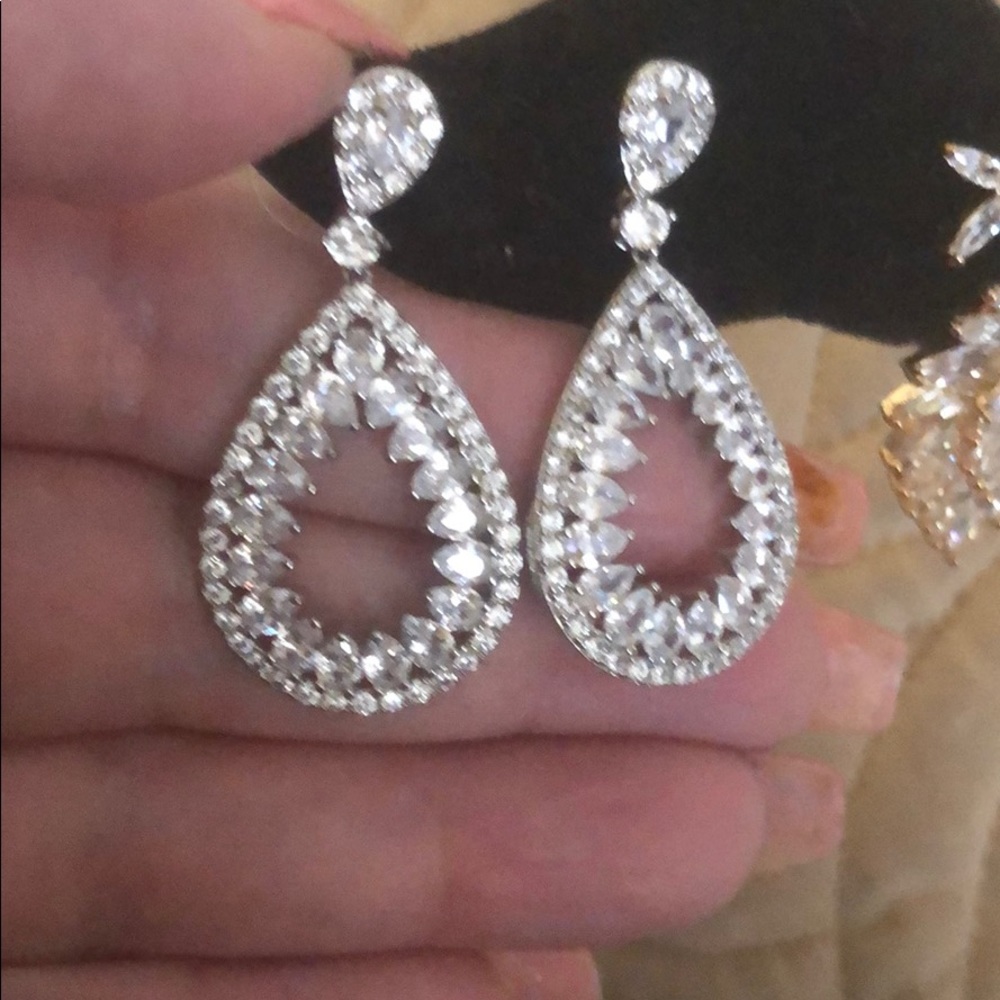 Crystal clear earrings